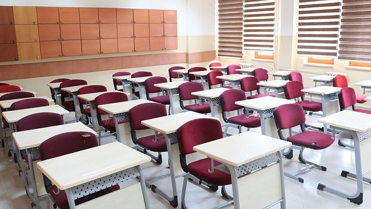 Okulları temizlemeyen MEB'e zilli tepki