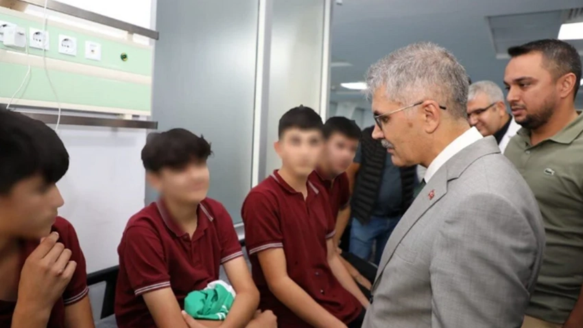 Okul Laboratuvarında Deney Faciası 8 Öğrenci Yaralandı