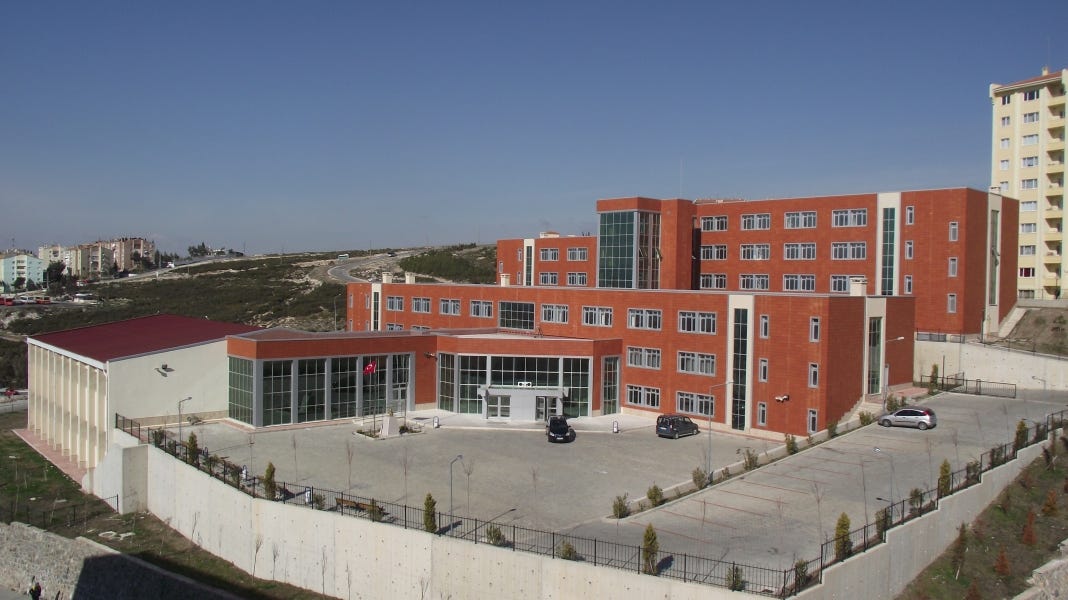 Okul müdürü hakkında kaymakamlığa suç duyurusu!