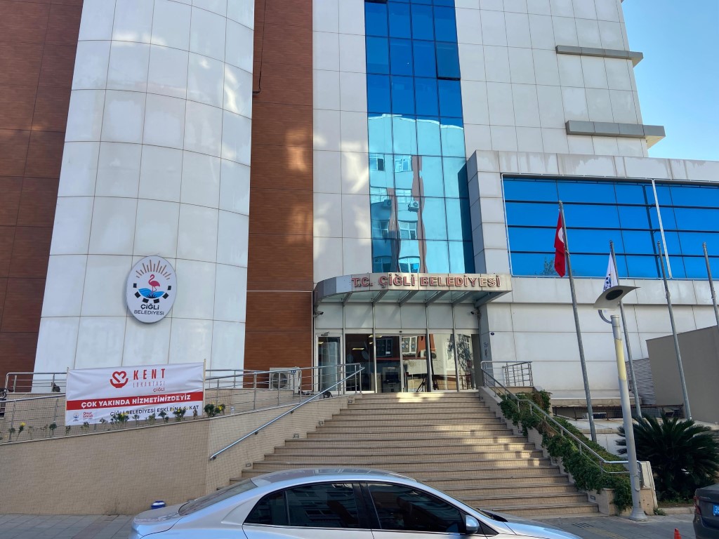 PKK'lı Teröristin Ağabeyi Belediye Çalışanı Çıktı