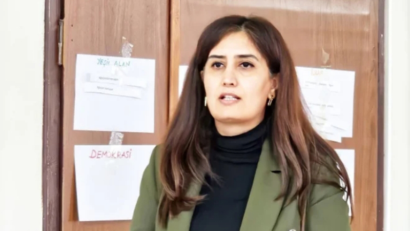 Tunceli Belediye Eş Başkanı Birsen Orhan gözaltına alındı