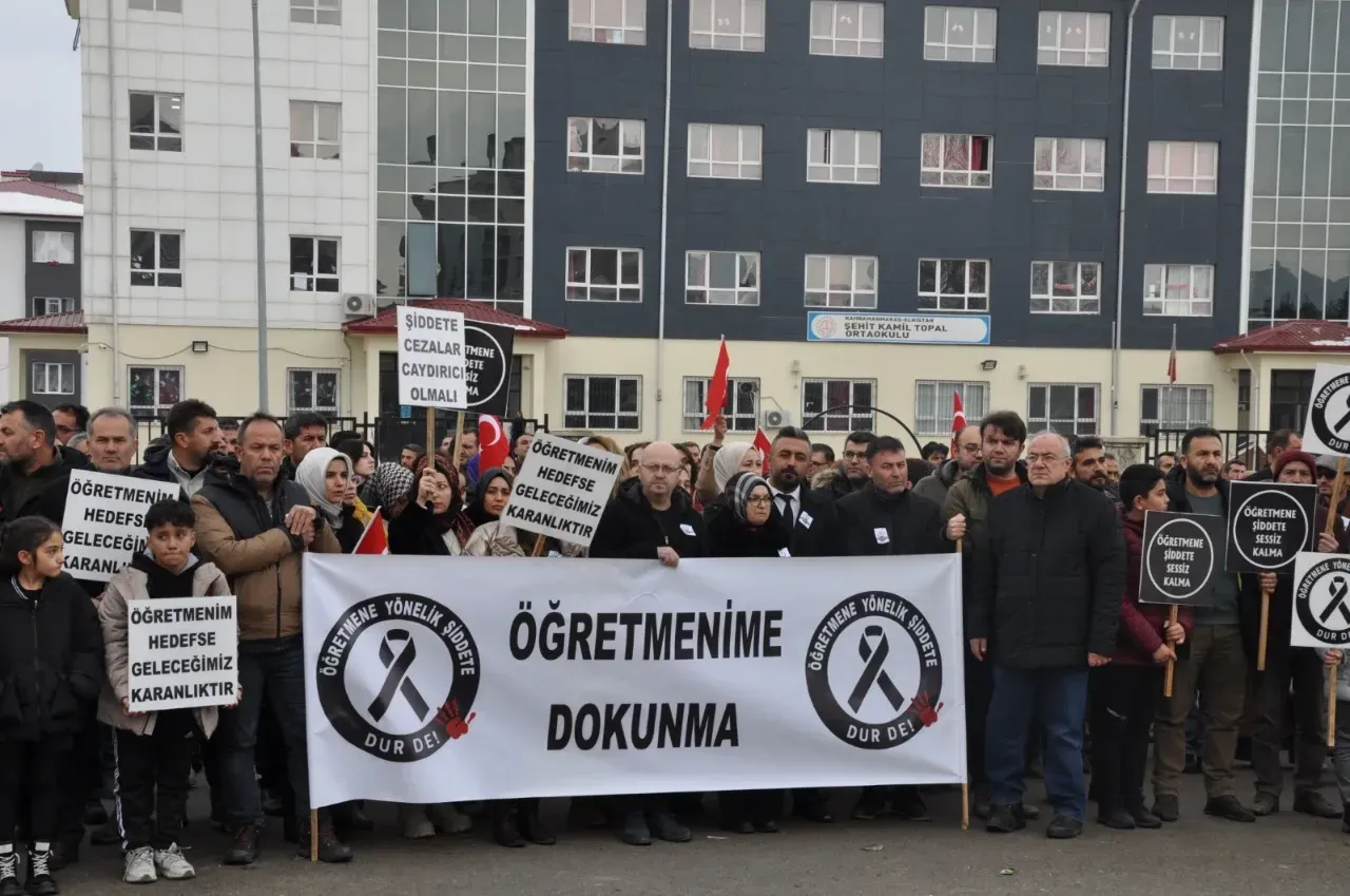 Ortak açıklama yaptılar: 'Öğretmene şiddete hayır'