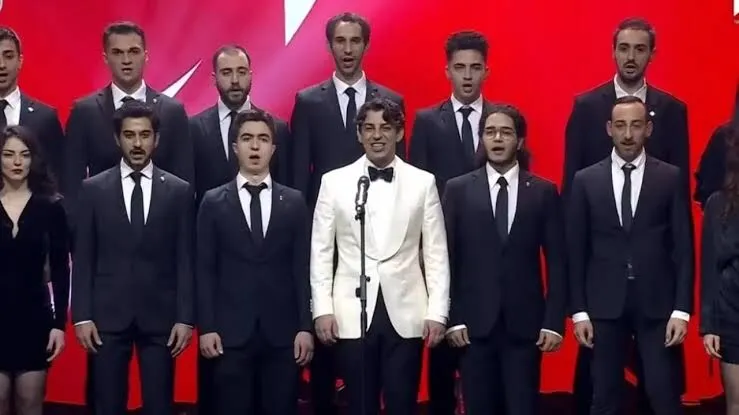 MEB Açıkladı! Ünlü Rapçinin O Şarkısı Müfredata Giriyor