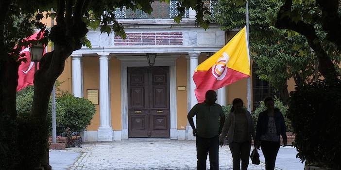 Galatasaray Lisesi'nde Öğrenci Okuldan Atıldı İddiası