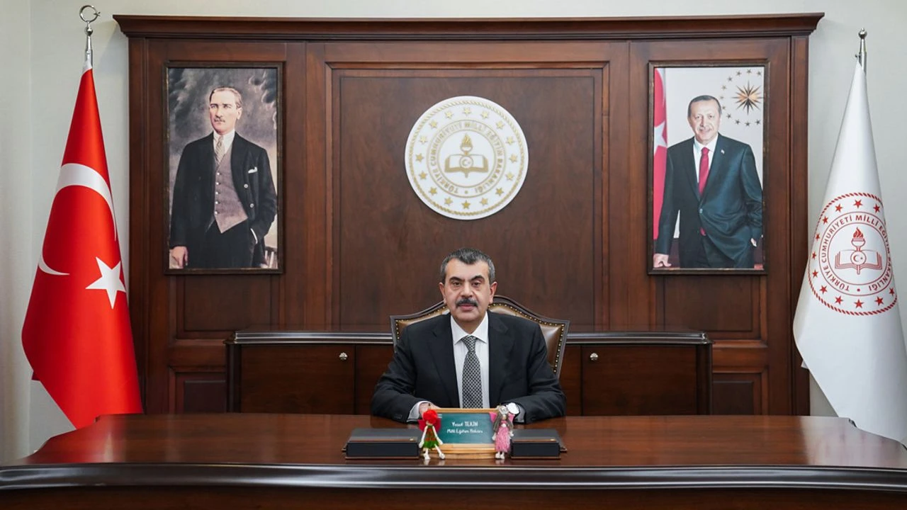 Öğretmen olmak isteyenler artık AGS'ye girecek