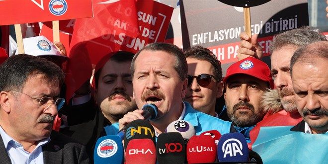 Memur Sen'den Bakanlık önünde eylem: Yüzde 11,54'lük zammı kabul etmiyoruz!