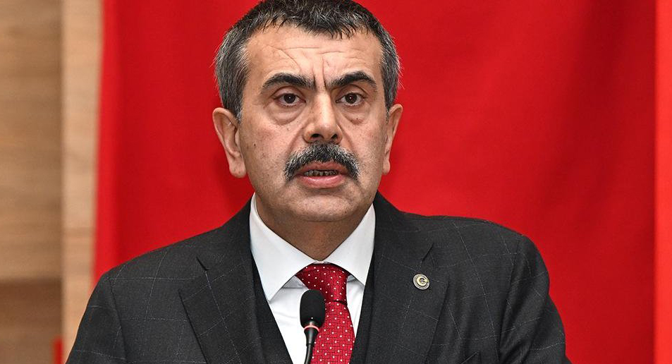 Milli Eğitim Bakanı Başarıyı Cezalandırdı