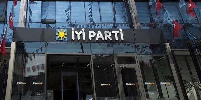 İYİ Parti'de 3 İstifa Daha