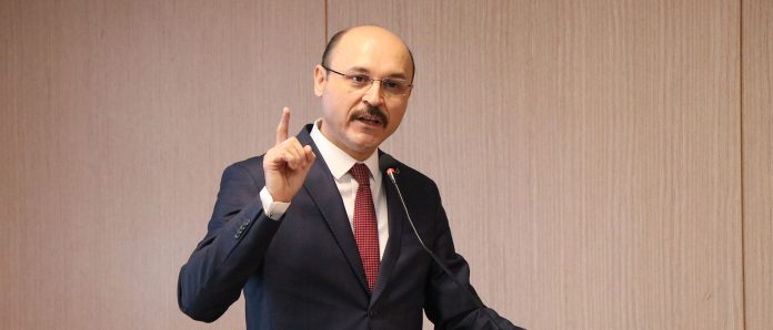 "Devlet Memurunun Sadakat Göstereceği Tek Yer Devlettir"