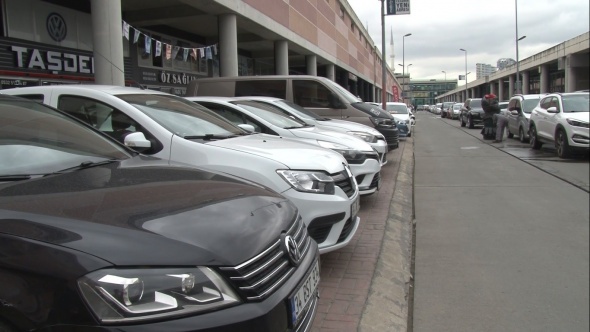 İkinci el otomobil piyasasını yükseltenleri galericiler tespit etti