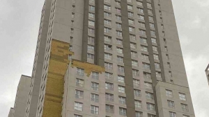 Lodos'ta binalar kağıt gibi soyuldu