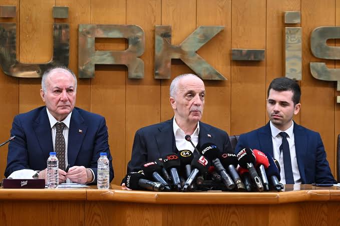 Türk İş Asgari Ücret Toplantısına Katılmadı  "Asgari Ücretin Belirlenmesinde Bir Yetkimiz Yok"