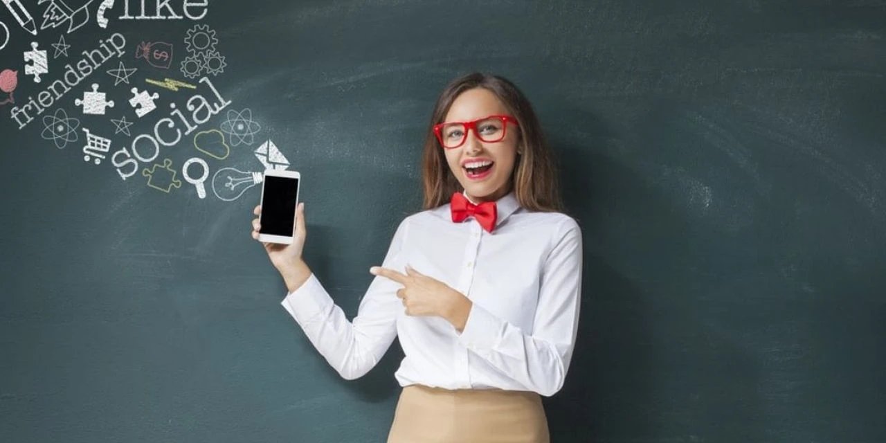 Bir Fenomen Öğretmen Vakası Daha, Şikayet Patlaması Yaşanıyor