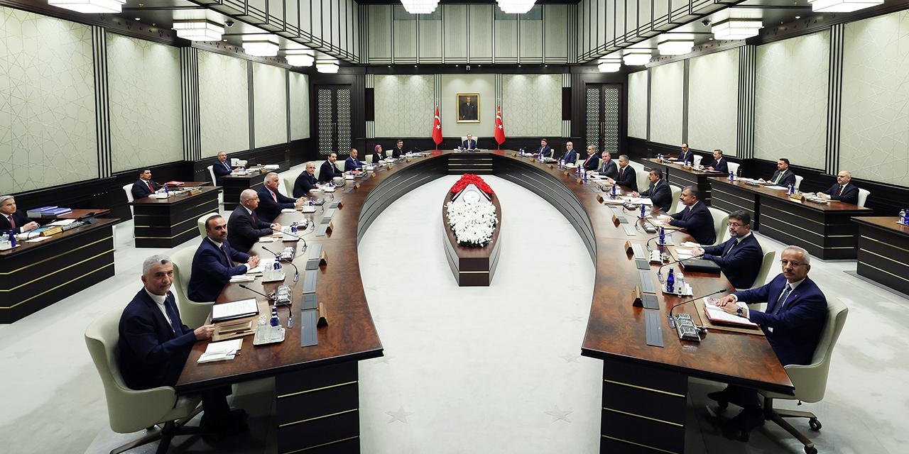 Milyonların Gözü Kabine’de: Kurban Bayramı Tatili 9 Gün Mü Oluyor?