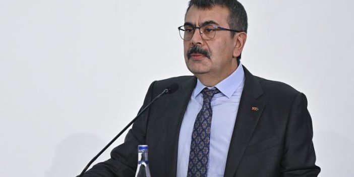Bakan Tekin Rize'den Seslendi: "Odun Taşınan Sınıflardan Akıllı Tahtalı Eğitim Çağına Geçtik"