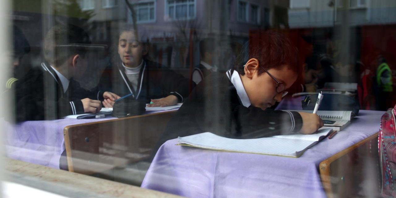 O Şartı Taşıyana Okul Kapıları Açık! İkametgah Sınırı Olmadan Nakil Dönemi