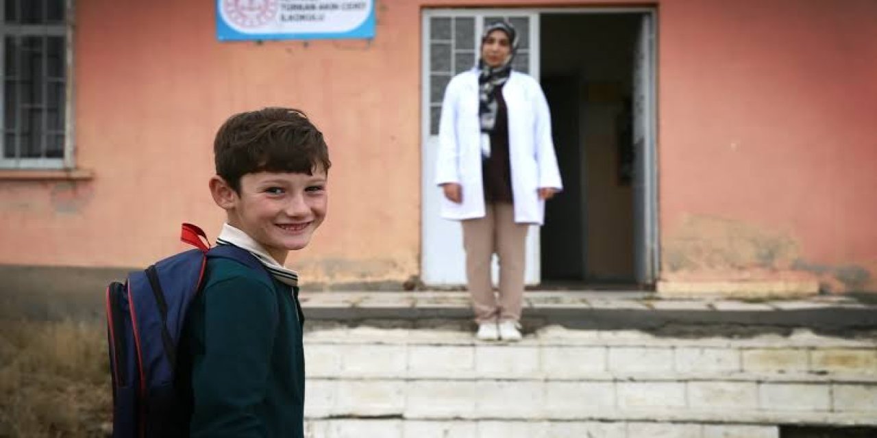 Muş'un Kıryaka Köyünde Tek Öğrenci İçin Okul Kapanmadı