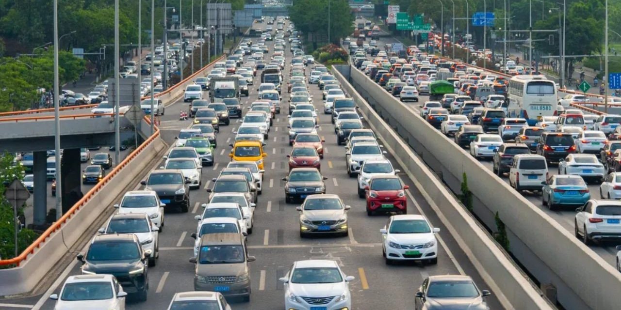 Yarın Tüm Türkiye'de O Yollarda Yoğun Trafik Bekleniyor