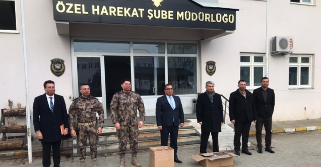 Tunceli Halk Eğitim Merkezi’nde maske üretimi sürüyor