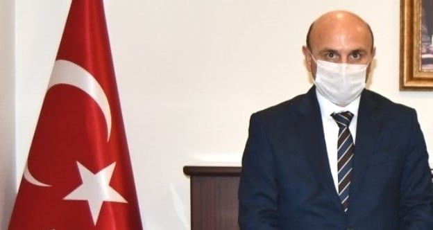 Başkan Oral’dan, öğrencilere internetli tablet