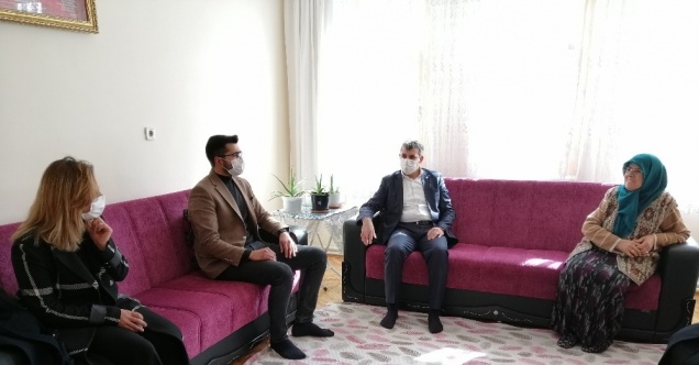 AK Parti Aksaray heyeti şehit ailelerini ziyaret etti