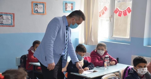 Şehit polis memuru Şahin Altmış adına kütüphane açıldı