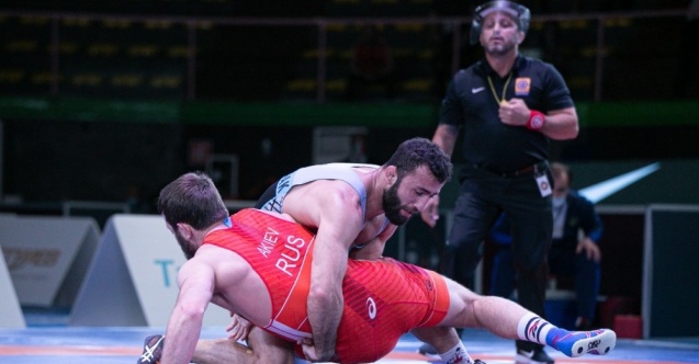 Bartın Üniversitesi öğrencisi Burhan Akbudak, İtalya’da ikinci oldu