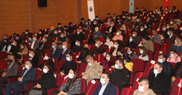 Siirt’te ‘Hayırsız Evlat’ adlı tiyatro oyunu sergilendi