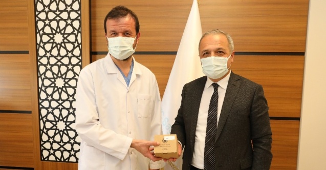 Başkan Üçok: "Sağlıkçılarımız bir gün değil her gün övgüyü hak ediyor"