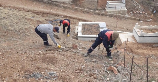 Kırıkkale’de mezarlıklarda bahar temizliği başladı