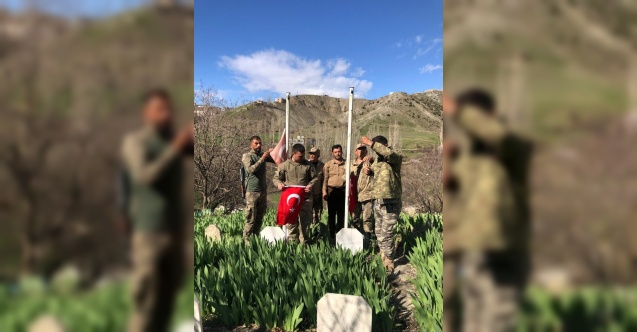 Uludere’de şehit mezarları temizlenip Türk bayrakları yenilendi