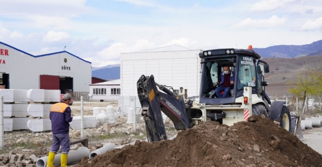 Erbaa Belediyesi Organize Sanayi Bölgesinde altyapı çalışması başlattı.