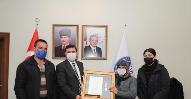 Şehit Hüseyin Mertoğlu’nun ailesine devlet övünç madalyası