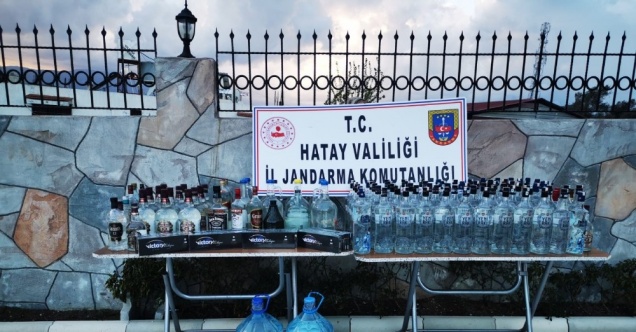 Hatay’da kaçak içki ve sigara ele geçirildi