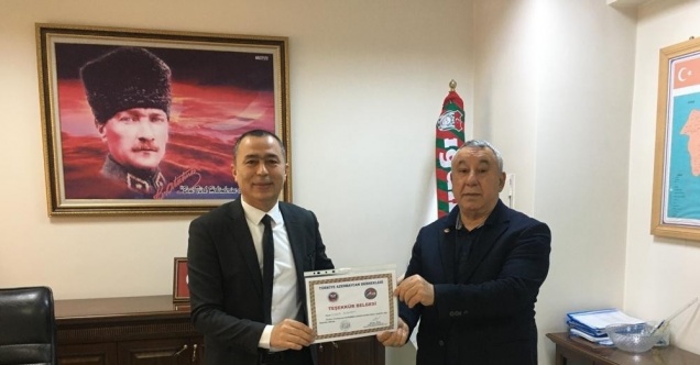 Ünsal’dan Başaran’a teşekkür belgesi