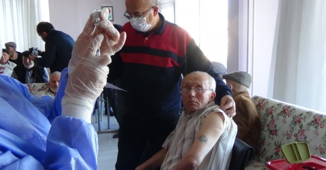 Burdur’da 70 bin 64 kişi CoronaVac aşısı oldu