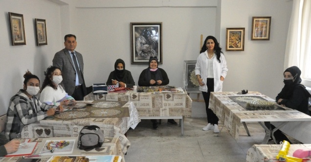 Kızıltepe Halk Eğitim Merkezi, kadınların hayatına dokunmaya devam ediyor