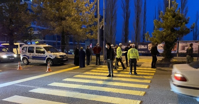 Midibüsün çarptığı kız, yaşam mücadelesini kaybetti