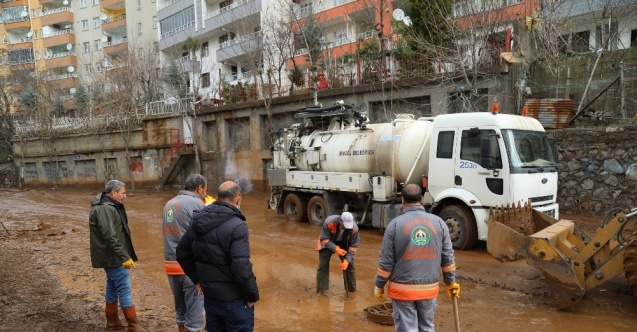 Bingöl Belediyesi’nden yoğun sel mesaisi