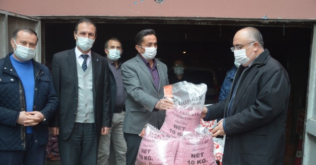Niksar’da 480 çiftçiye tohum desteği