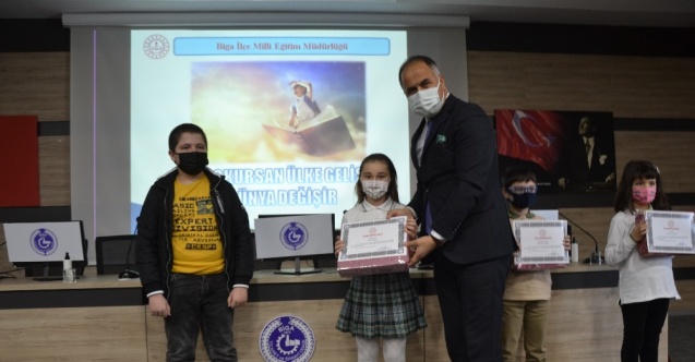 Biga’da kitap okuma yarışması ödül töreni yapıldı