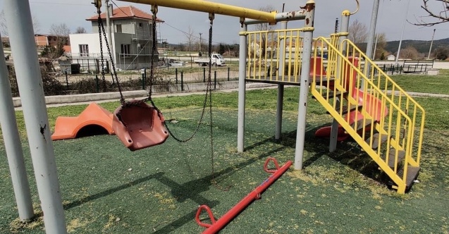 Yenice’de çocuk parkına çirkin saldırı