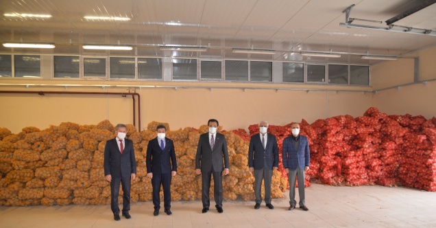 Bolu’da, ihtiyaç sahiplerine yüzlerce ton patates ve soğan dağıtılacak