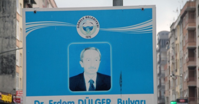 Bir ilçe doktoruna vefasını böyle gösteriyor