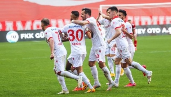 Samsunspor Ankaraspor'u farklı Yendi