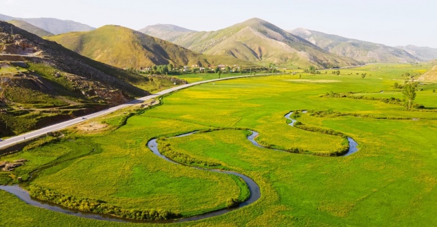 Tatvan’da menderesler görsel şölen sunuyor