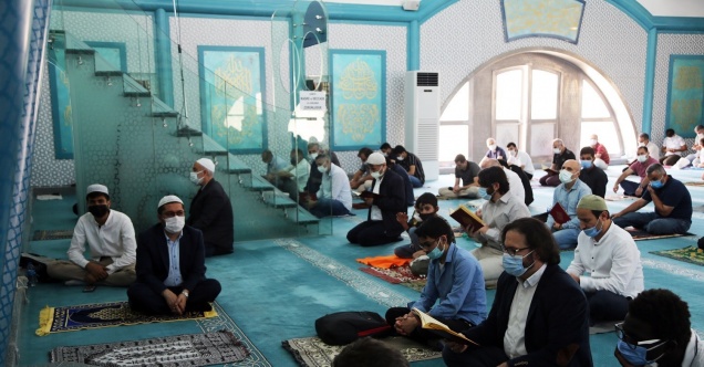 Kurucu Rektör Uysal’ın ruhuna hatim ve dua okundu