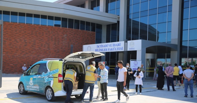 Öğrenciler ve aileleri sınav günü unutulmadı