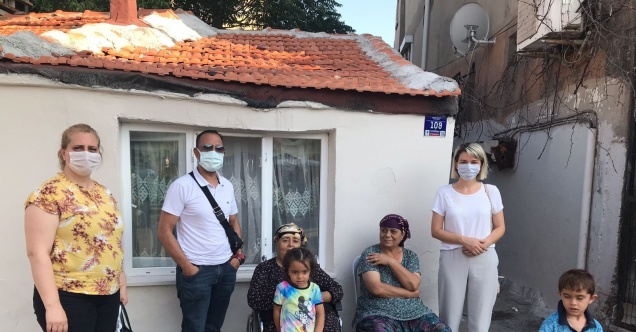 AK kadınlardan yaşlılara ziyaret