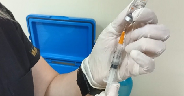 Serap hemşireden çağrı: "Lütfen aşı olun"